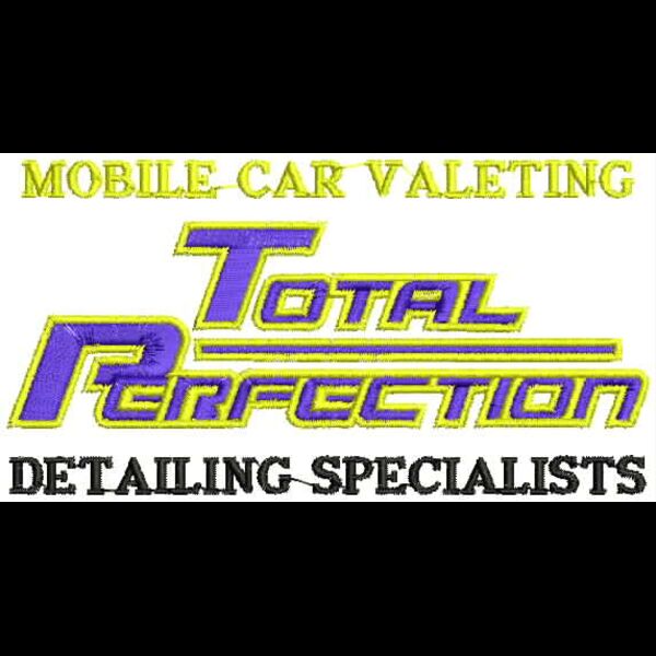 A110325 Mobile Car Valeting on Red Garment  new Thumbnail