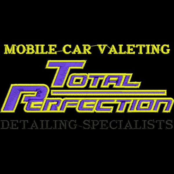 A110325 Mobile Car Valeting on Red Garment  new Thumbnail